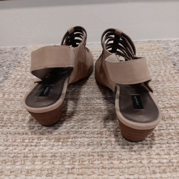 Array Sandals - Picture 5 of 6
